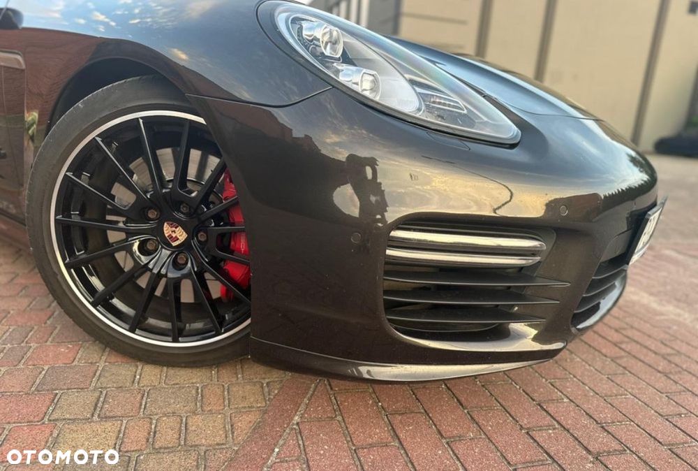 Porsche Panamera - 18