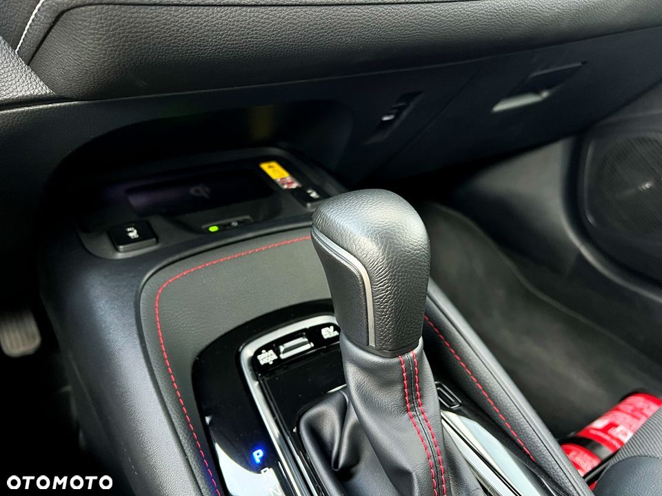 Toyota Corolla 1.8 Hybrid GR Sport Dynamic - 13