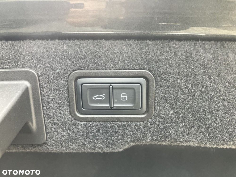 Audi A8 - 17