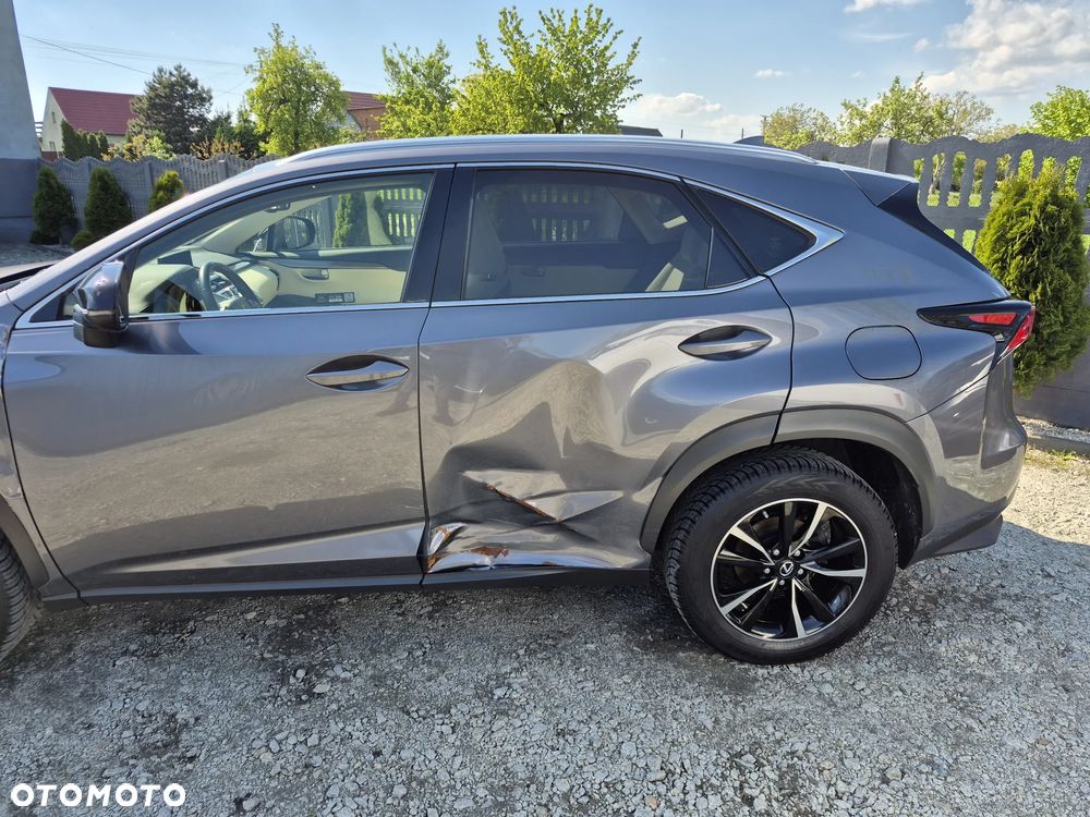 Lexus NX 300 F Impression AWD - 33
