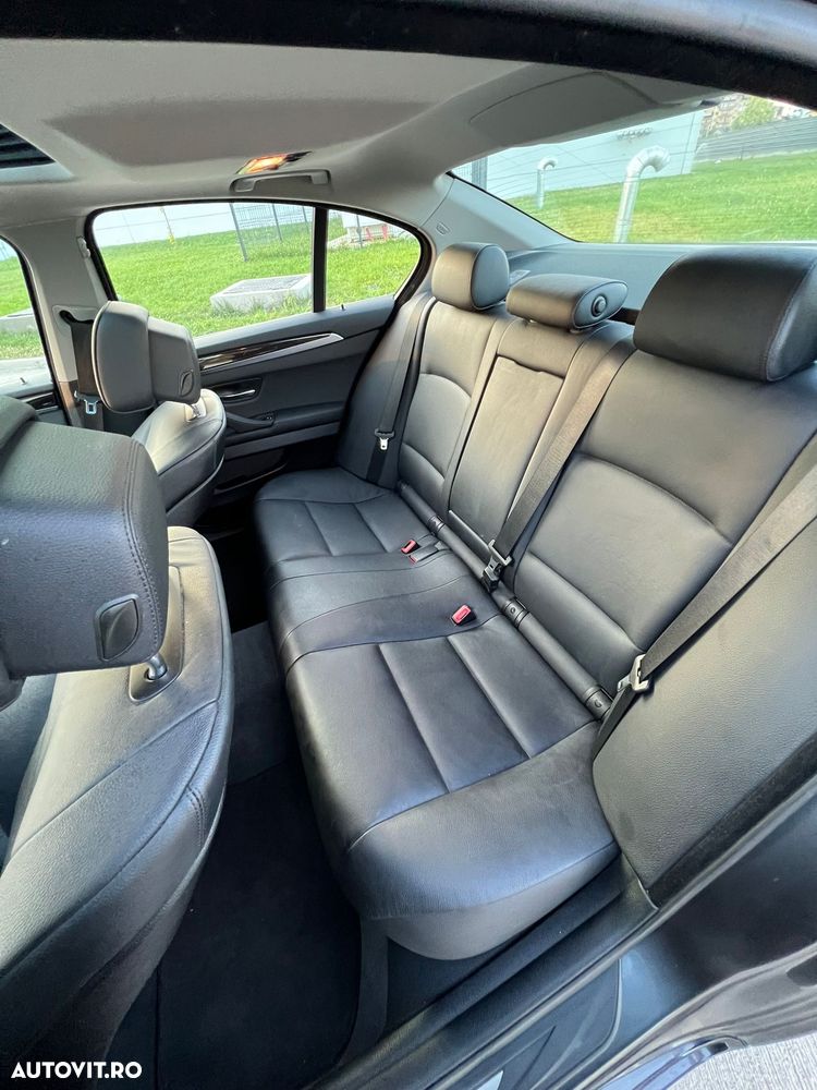 BMW Seria 5 523i Aut. - 16