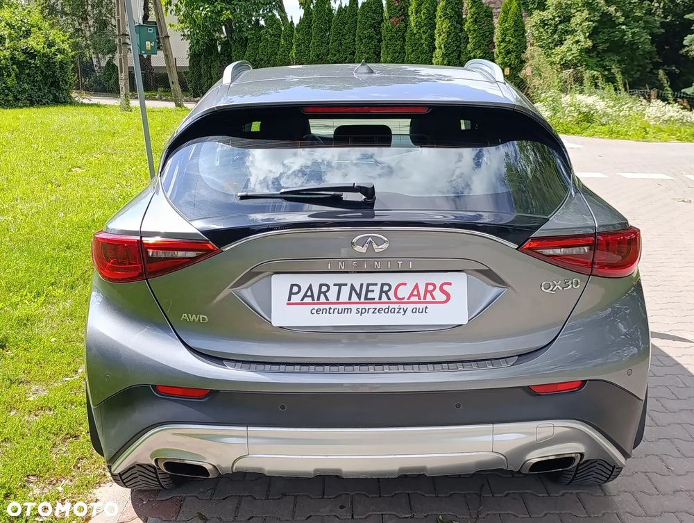 Infiniti QX30 2.0t DCT AWD Premium - 9