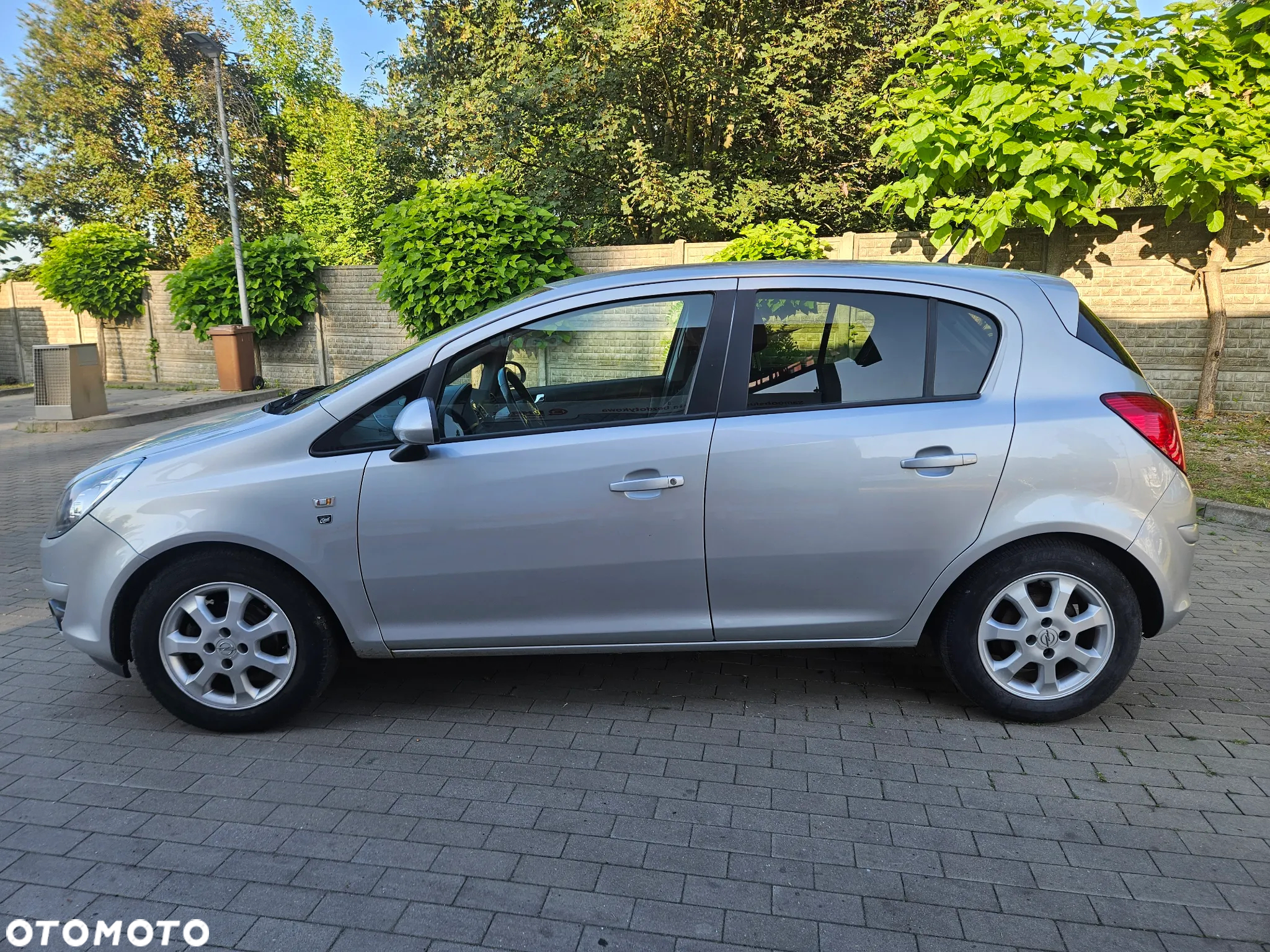Opel Corsa 1.2 16V Enjoy - 6