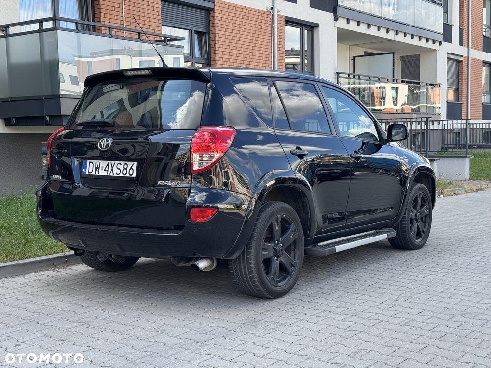 Toyota RAV4 - 4