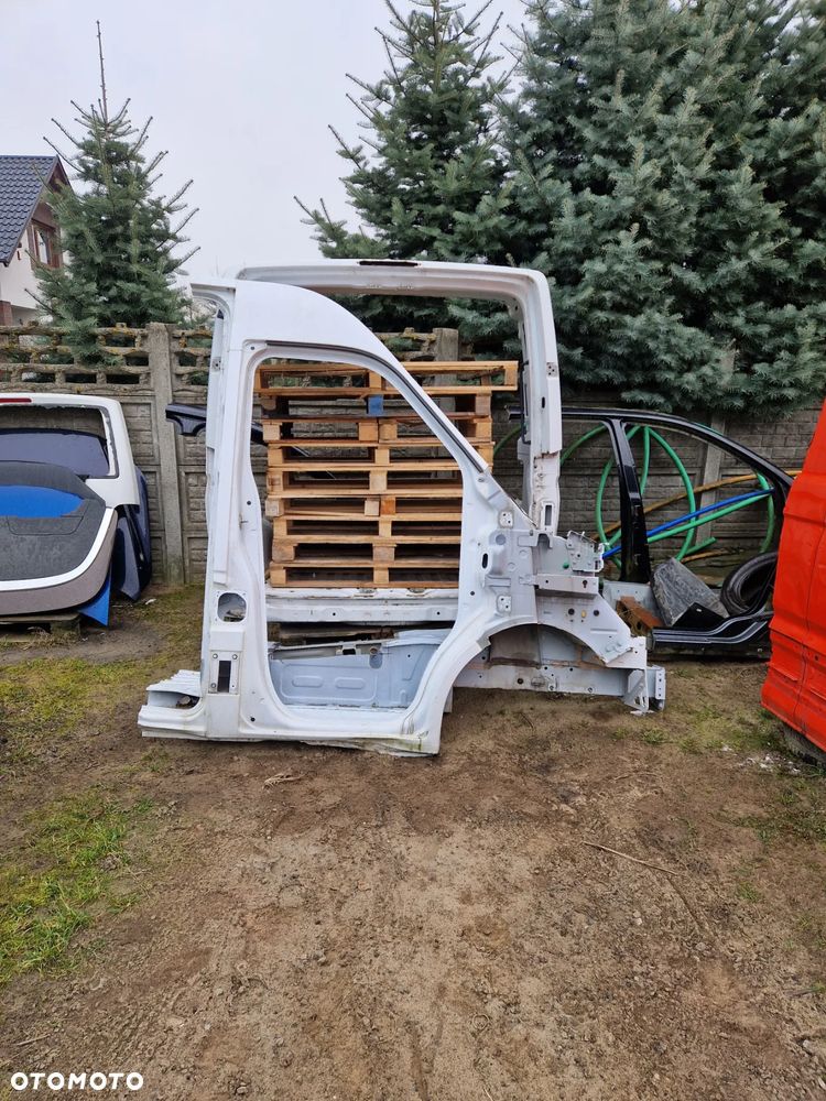 PODŁUŻNICA PRAWA RENAULT MASTER IV