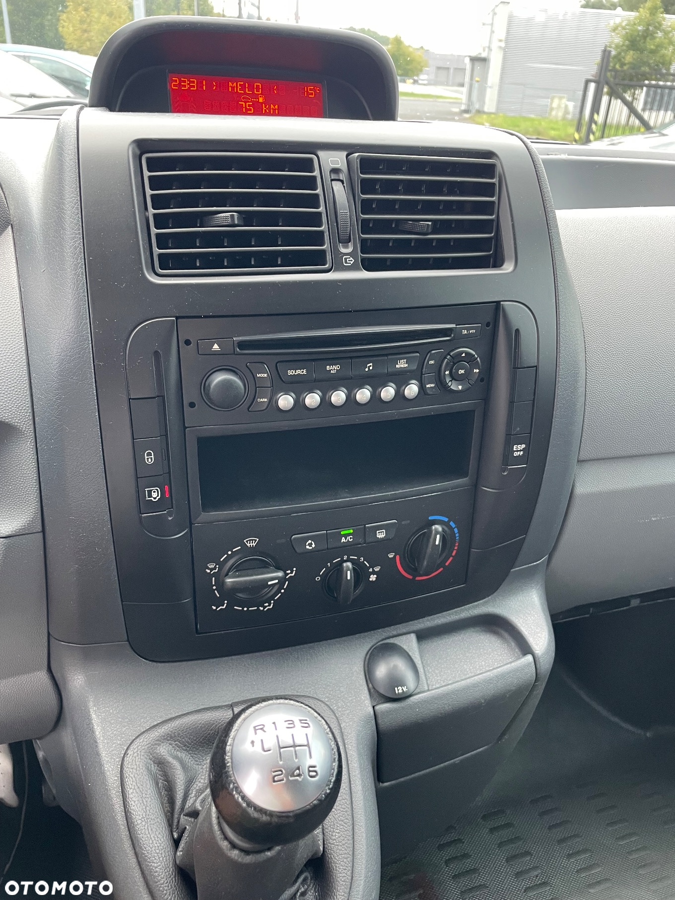 Peugeot Partner - 11