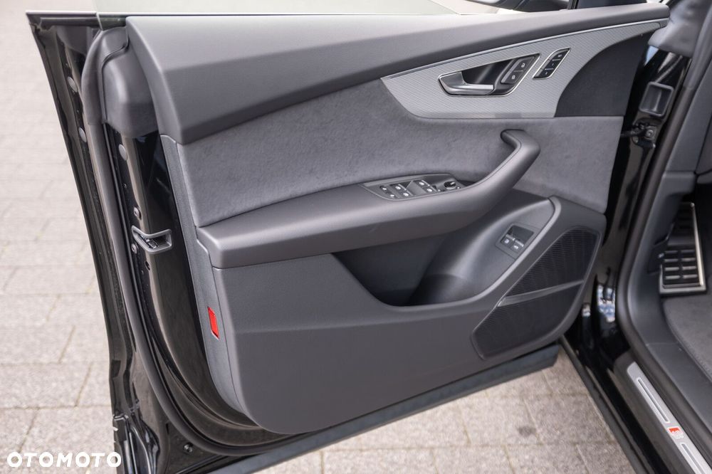 Audi Q8 TFSI e PHEV 360 kW Quattro Tiptronic - 17