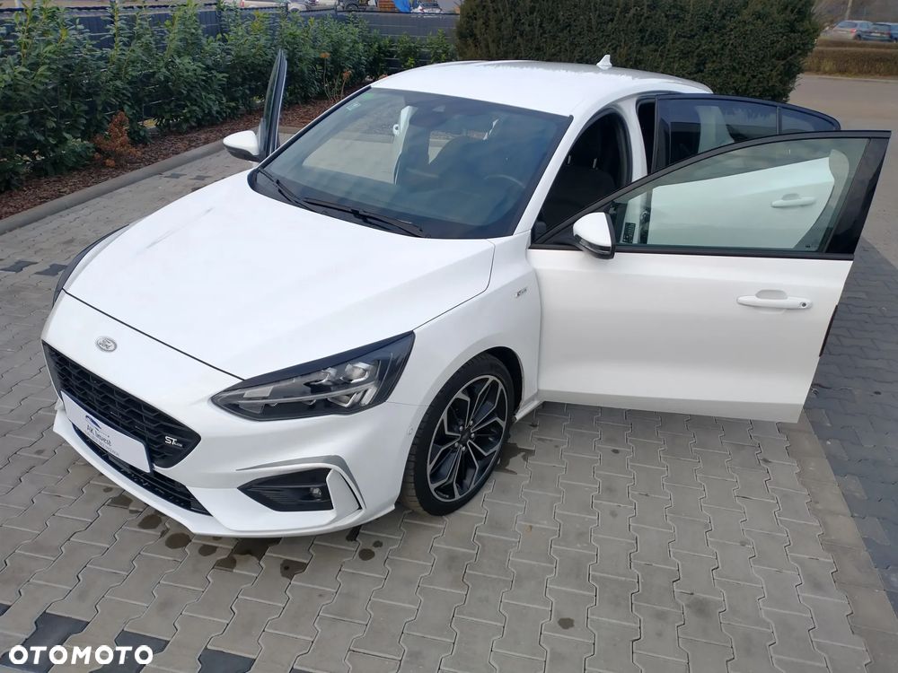 Ford Focus 1.0 EcoBoost Hybrid ST-LINE DESIGN - 12