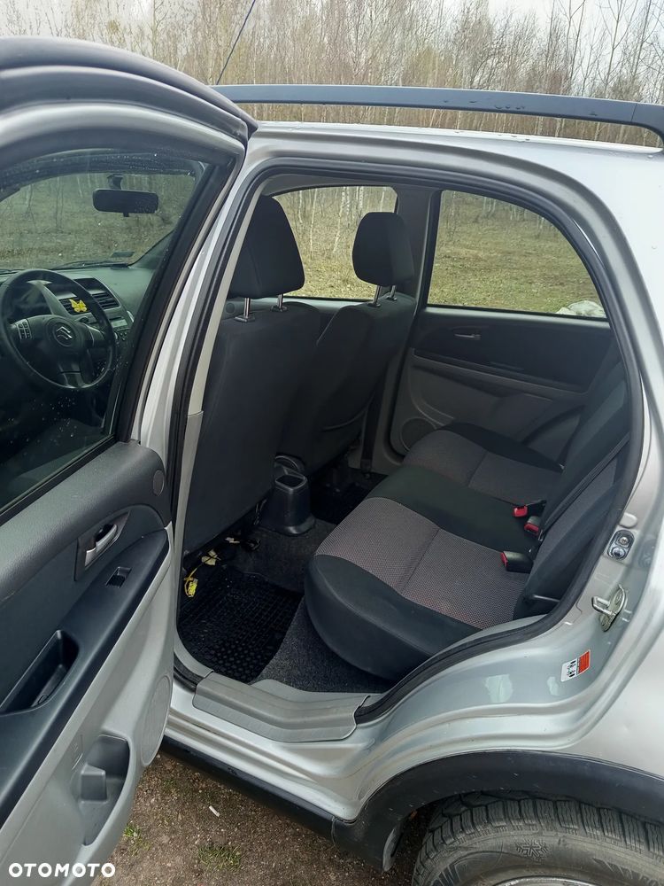 Suzuki SX4 1.6 GS / Premium 4WD - 9