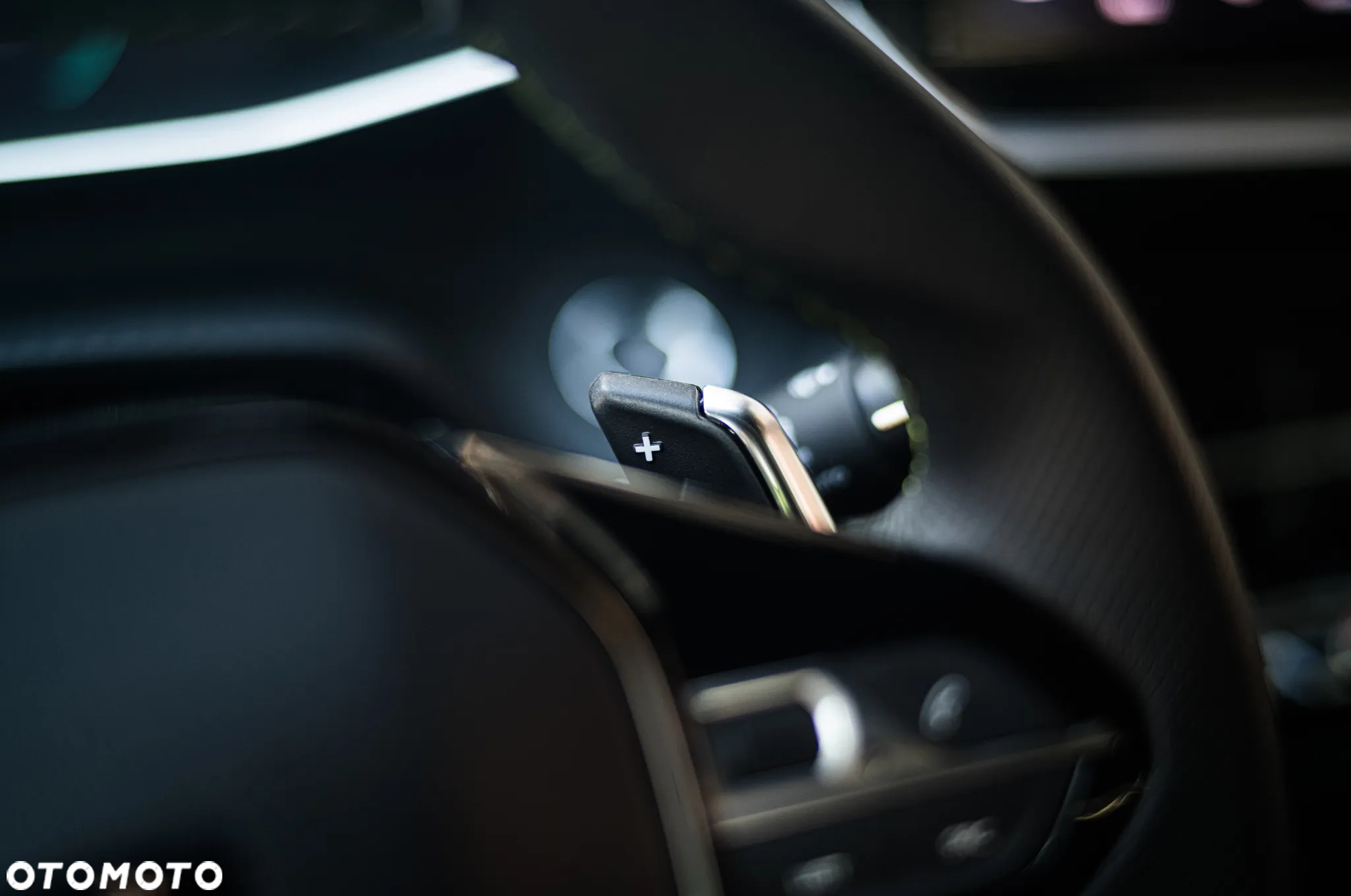 Peugeot 208 - 24