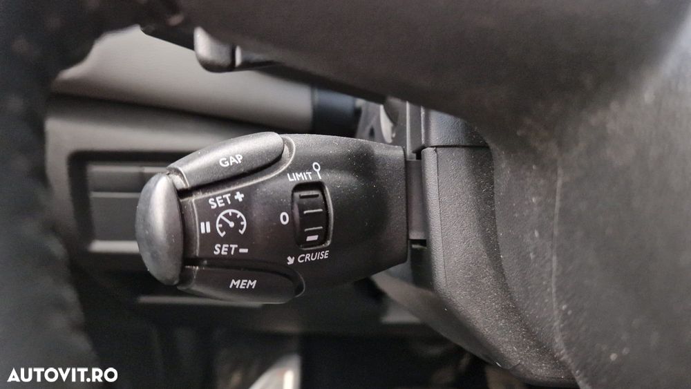 Citroën C5 Aircross 1.6 PHEV FWD 225 EAT8 Shine - 13