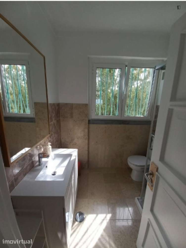 Quarto - localizado em Carcavelos Lisbon - Grande imagem: 5/18