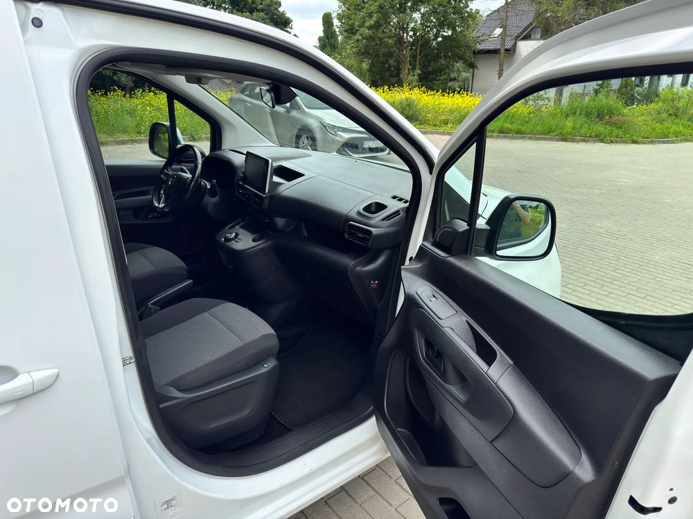 Opel COMBO L1 Automat - 18
