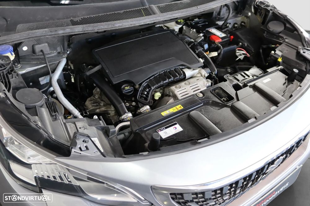 Peugeot 3008 PureTech 130 Stop & Start GPF EAT8 Crossway - 17
