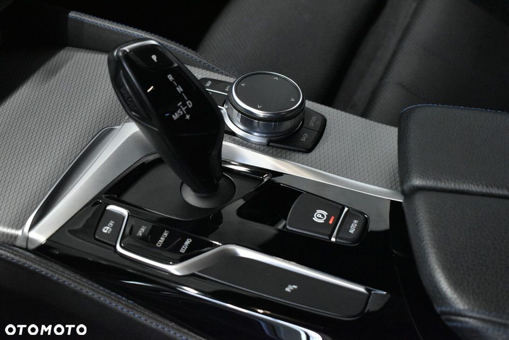 BMW Seria 5 520d xDrive M Sport sport - 18