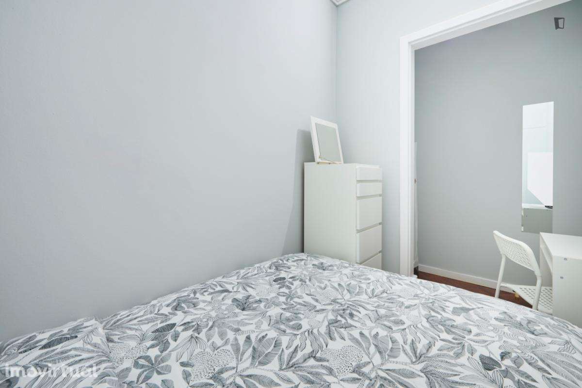 Quarto - localizado em Saldanha Lisbon - Grande imagem: 4/44