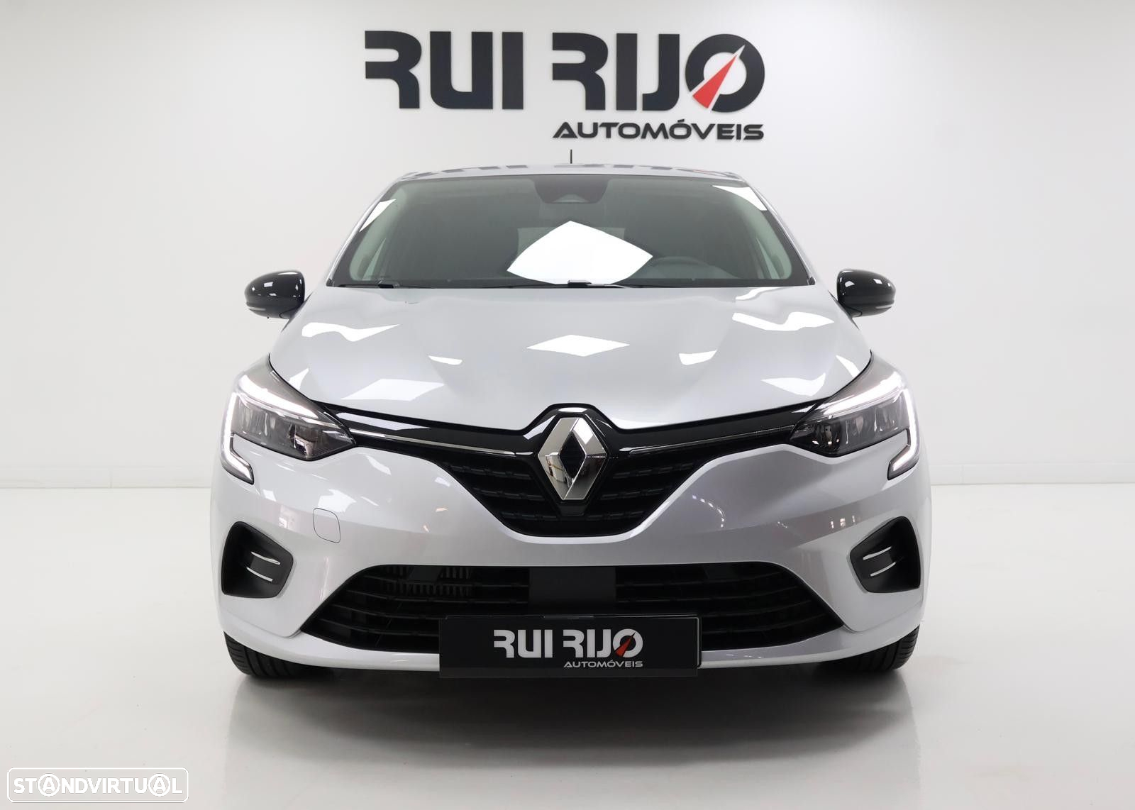 Renault Clio 1.0 TCe Limited CVT - 7