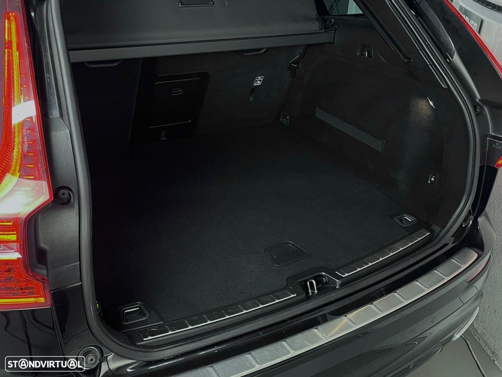 Volvo XC 60 T8 Twin Engine AWD Geartronic RDesign - 41