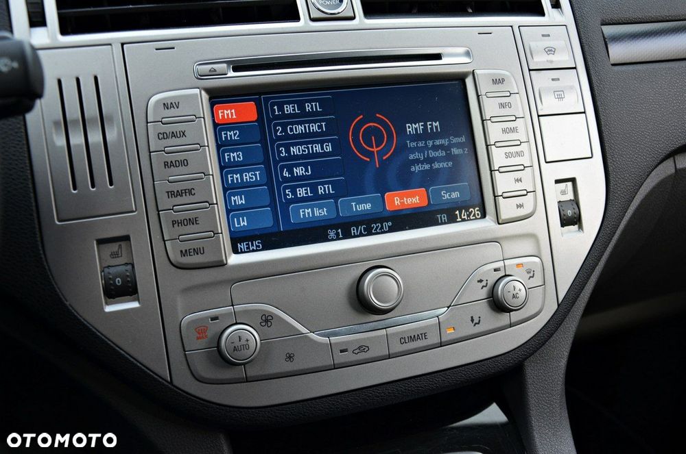 Ford Kuga 2.0 TDCi 2x4 Titanium - 40