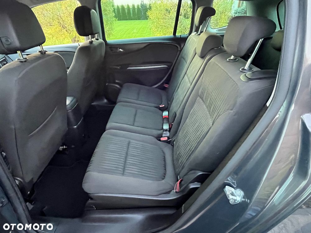 Opel Zafira Tourer 1.4 Turbo Innovation - 17