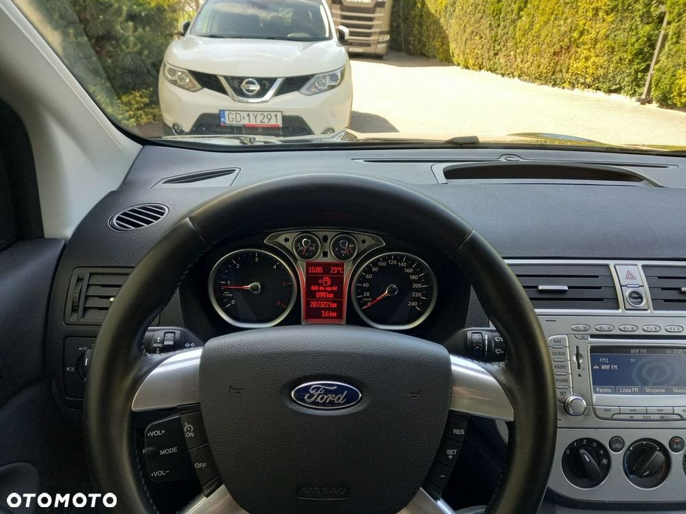 Ford Kuga 2.0 TDCi FWD Titanium - 28