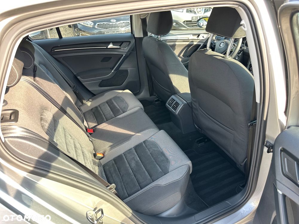 Volkswagen Golf 2.0 TDI BlueMotion Technology Highline - 24