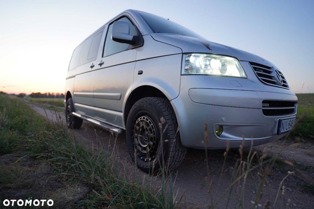 Volkswagen Multivan - 5