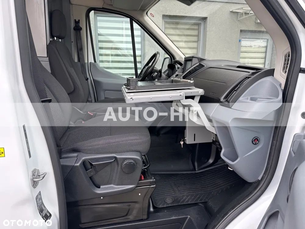 Ford Transit - 25