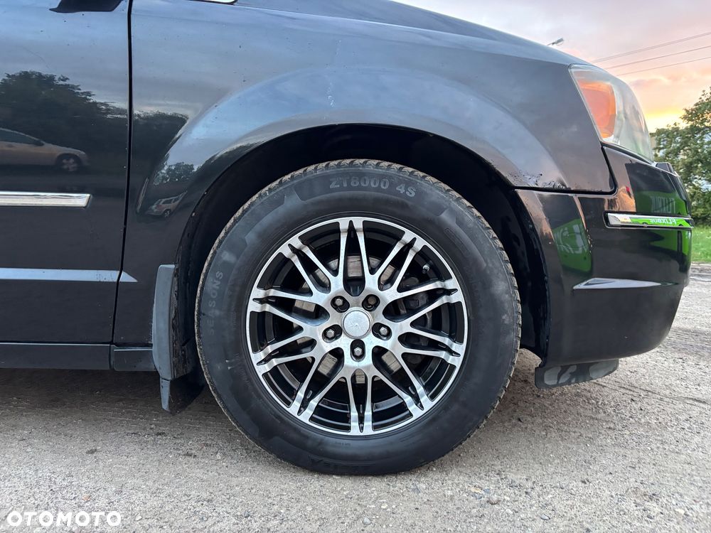 Chrysler Grand Voyager 2.8 CRD Limited - 11