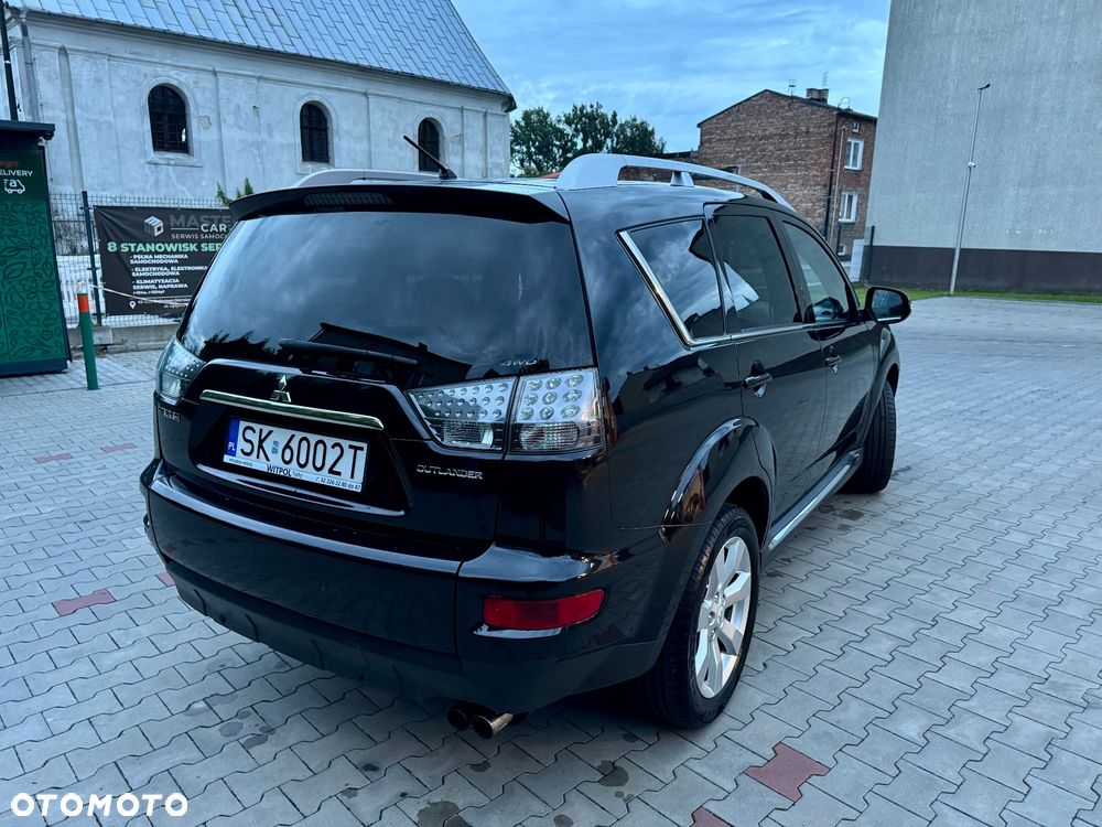 Mitsubishi Outlander 2.0 DID Intense + - 12