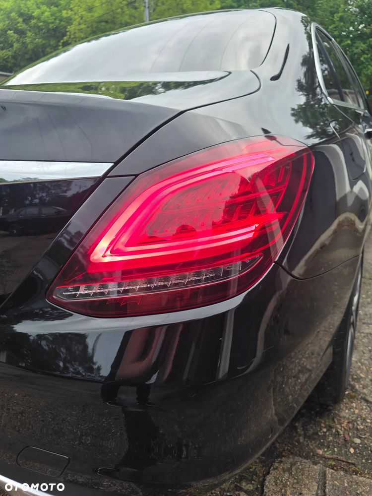 Mercedes-Benz Klasa C 220 d 9G-TRONIC - 17