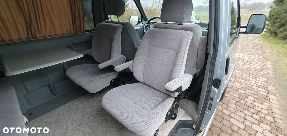 Volkswagen Transporter - 28