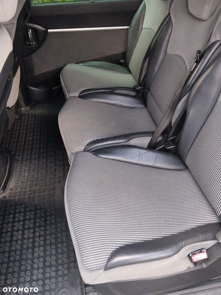 Peugeot 807 140 Family - 10