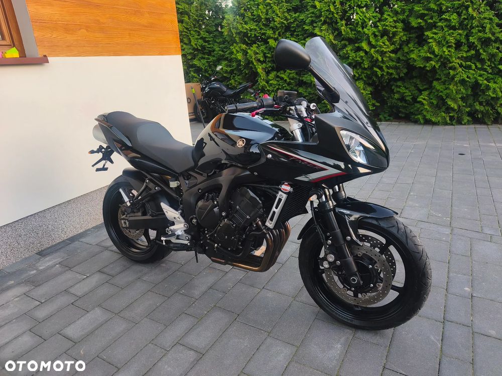 Yamaha FZ6