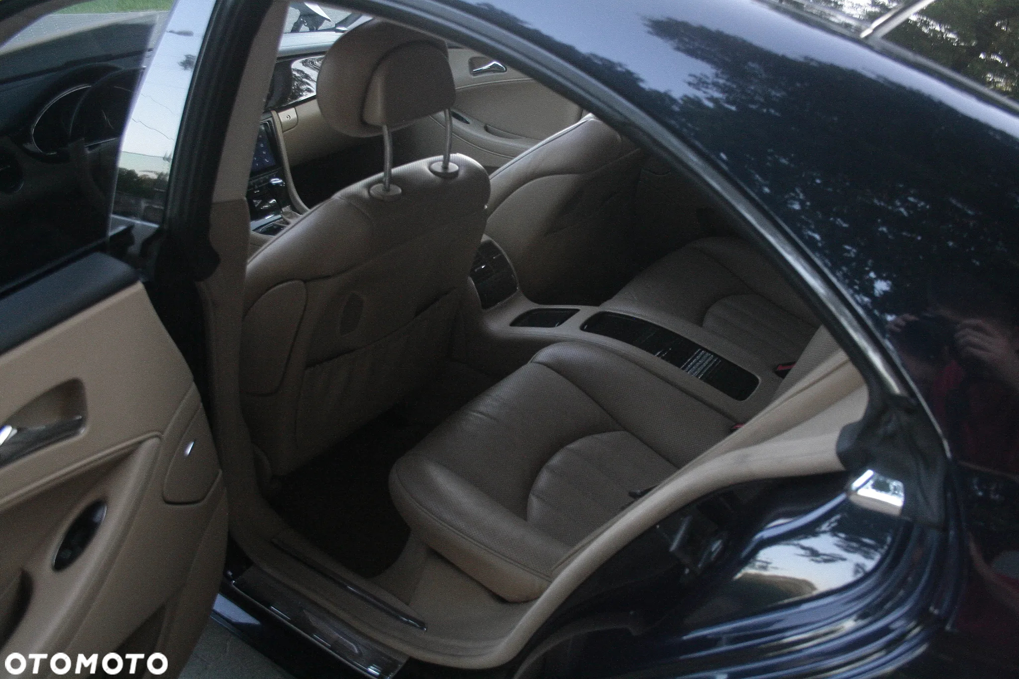 Mercedes-Benz CLS 500 - 21