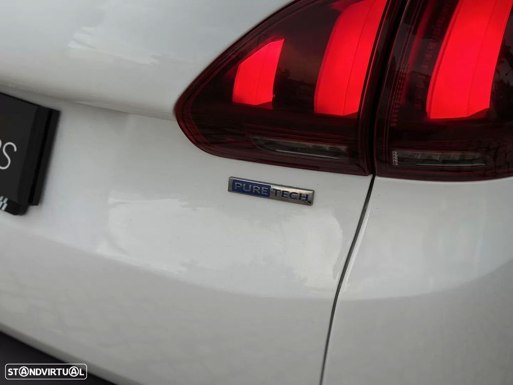 Peugeot 2008 1.2 PureTech Style - 10