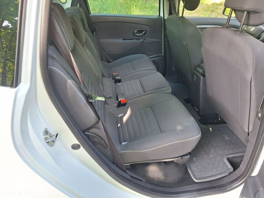 Renault Scenic - 17