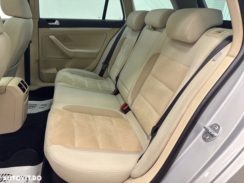 Volkswagen Golf Variant 2.0 TDI DPF DSG Exclusive - 20