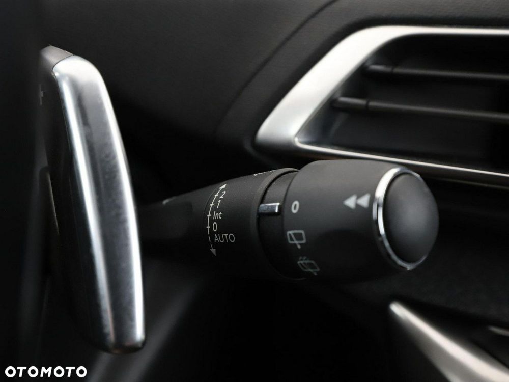 Peugeot 3008 PureTech 130 Stop & Start GPF EAT8 Allure Business-Paket - 36