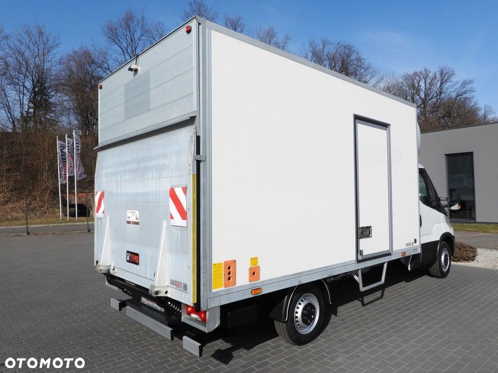 Iveco DAILY 35S16 CONNECT KONTENER WINDA 8 PALET TEMPOMAT NAWIGACJA LEDY AUTOMAT HI-MATIC KLIMATYZACJA  160KM - 4