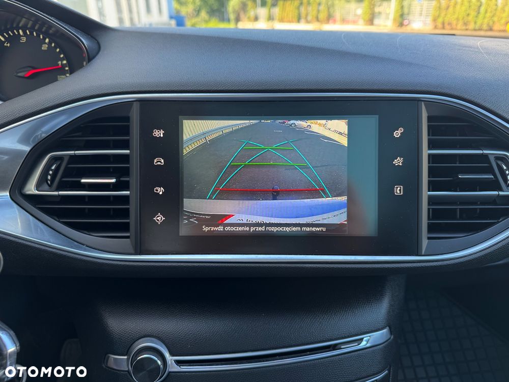 Peugeot 308 1.6 BlueHDi Business Line S&S - 19