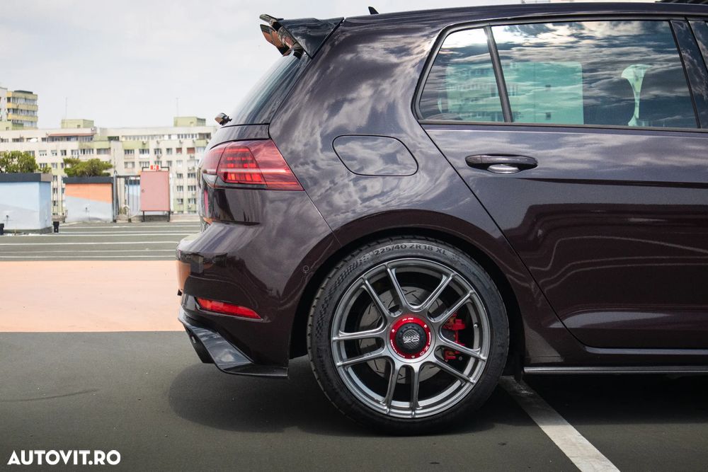 Volkswagen Golf GTI (BlueMotion Technology) DSG Performance - 4