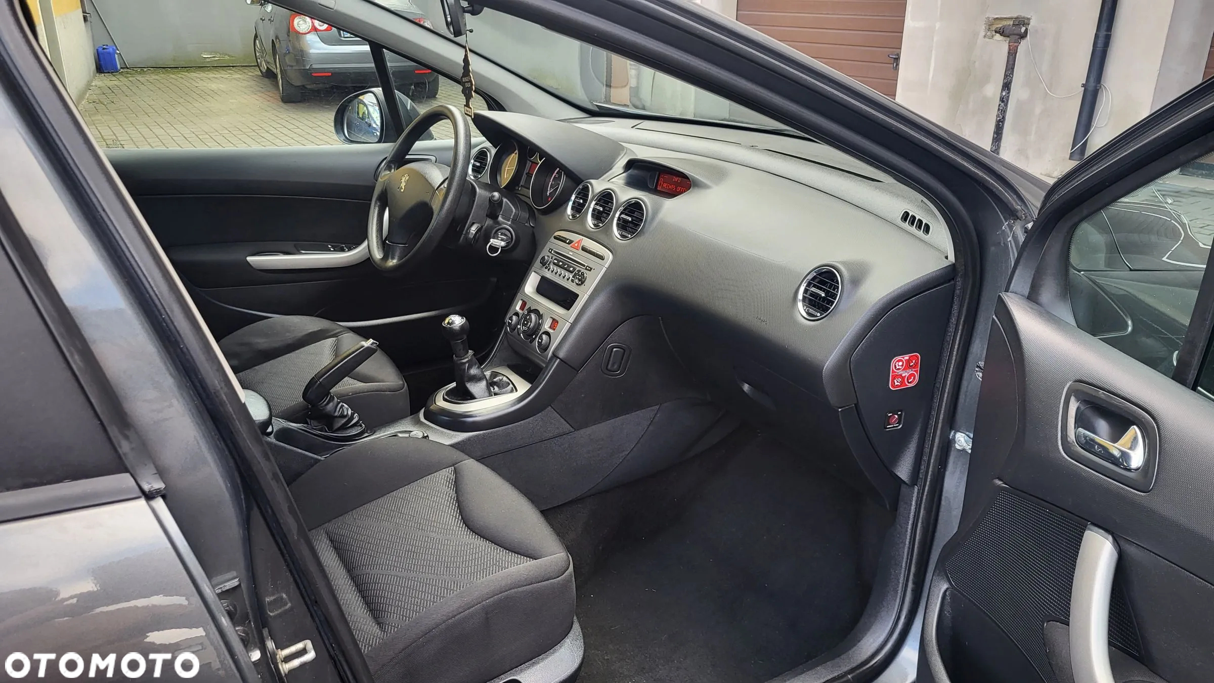 Peugeot 308 1.6 Trendy - 22