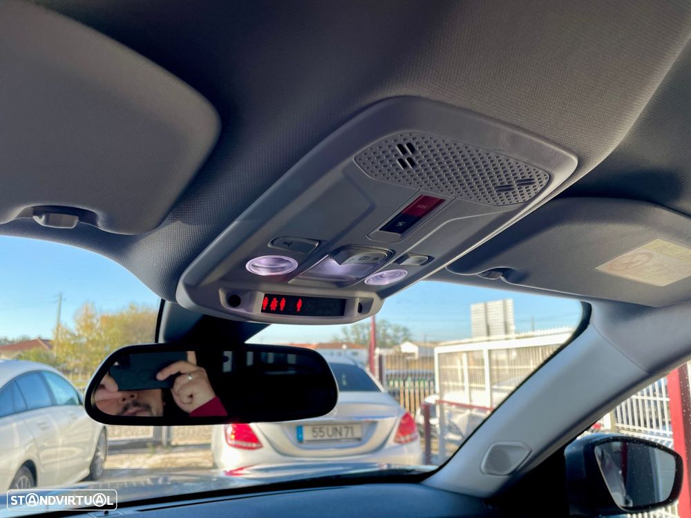 Peugeot 2008 1.2 PureTech Allure - 13