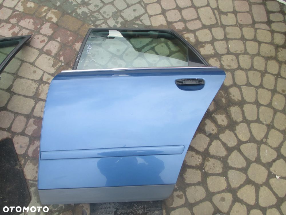 Drzwi lewe TYŁ Audi A4 B6 LZ5W BEZ RDZY kombi - 1