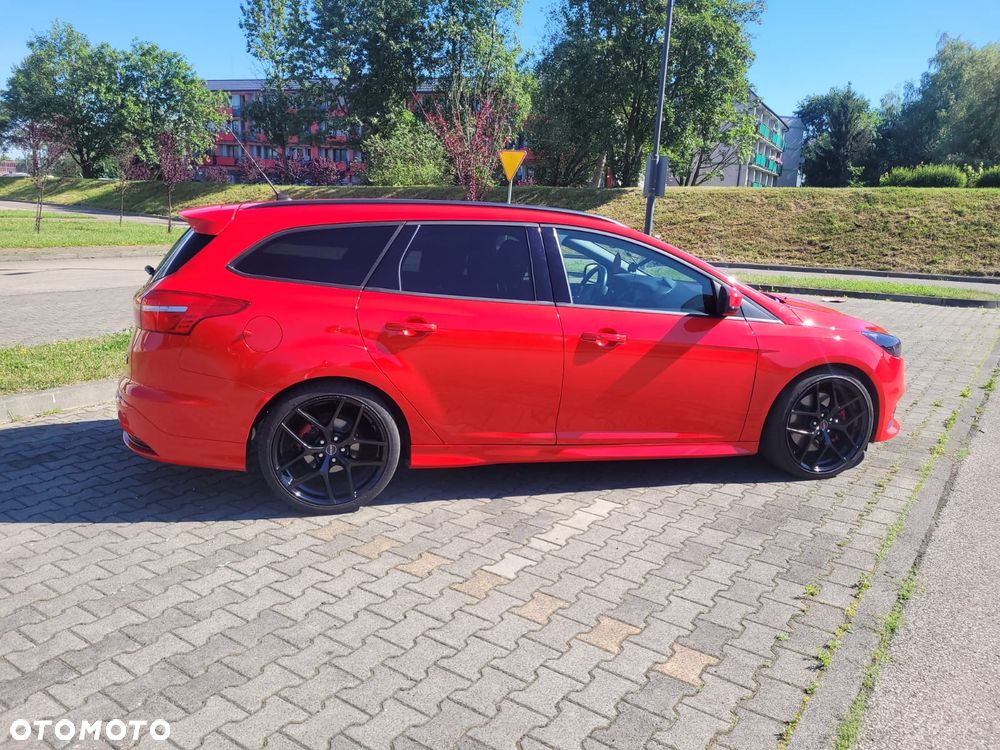 Ford Focus 2.0 EcoBoost ST - 5