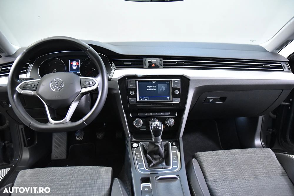 Volkswagen Passat - 10