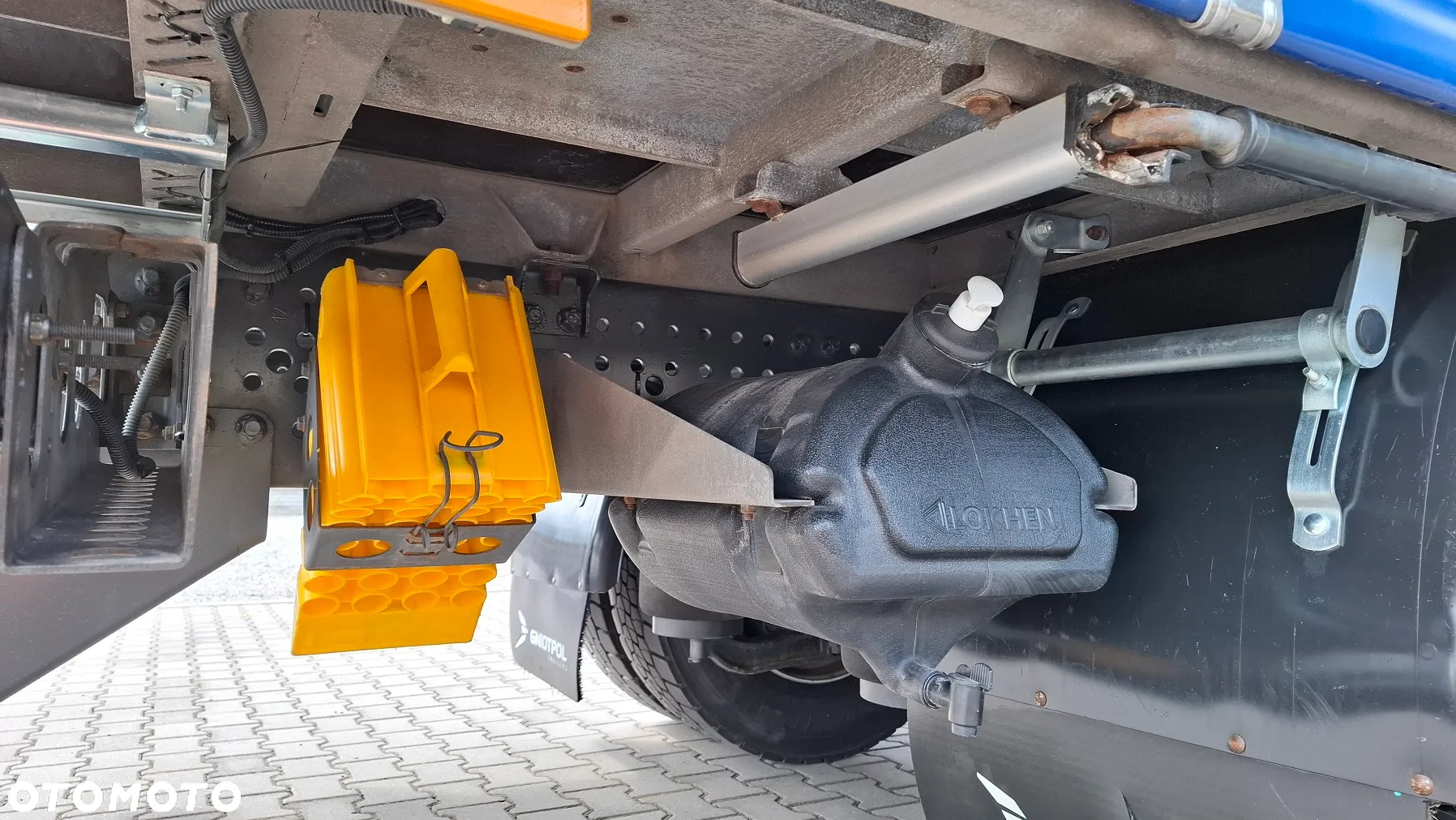 Mercedes-Benz ACTROS 1824 / PEŁNY ADR / RAMA POD ZABUDOWE 5.22 / DMC 18000 / MAŁO UŻYWANY ! - 17