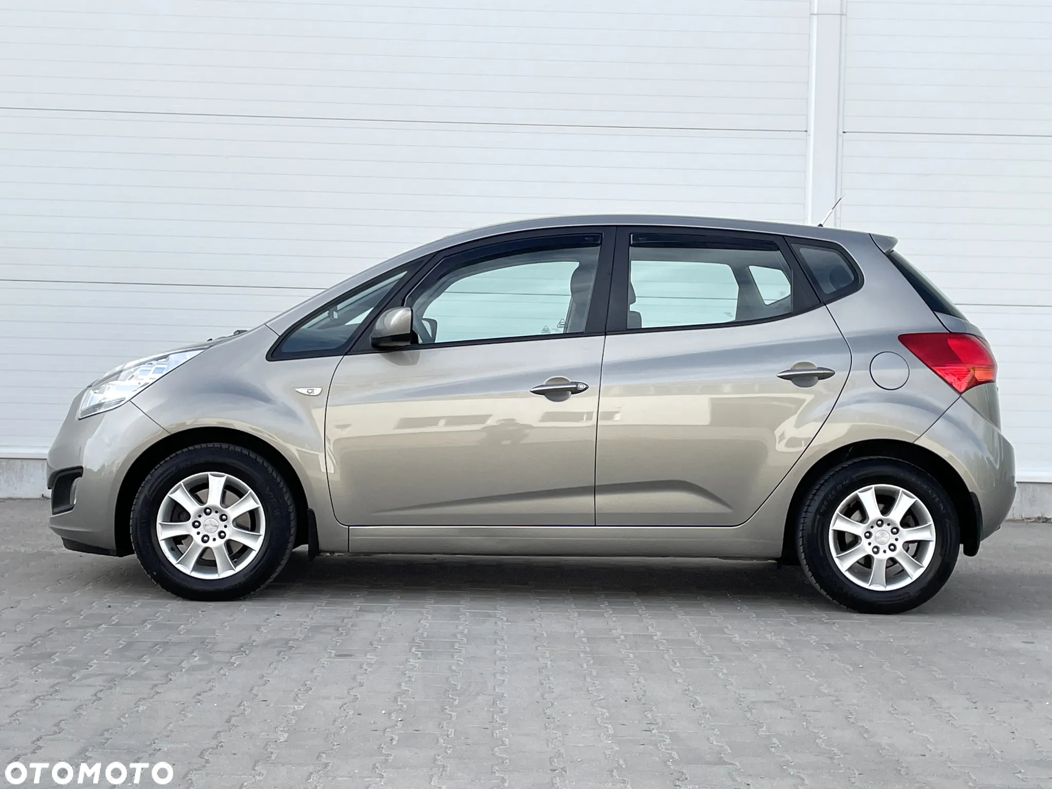 Kia Venga 1.4 CRDi 90 Attract - 13