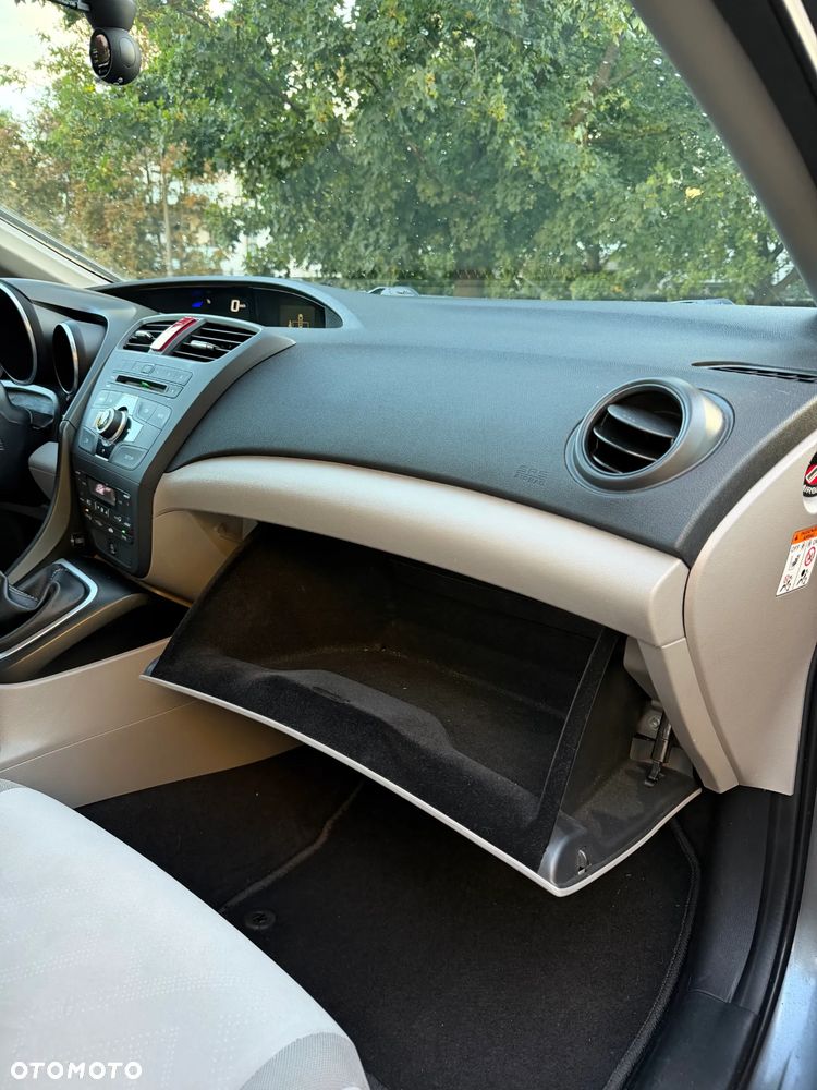 Honda Civic 1.8 i-VTEC Sport - 26